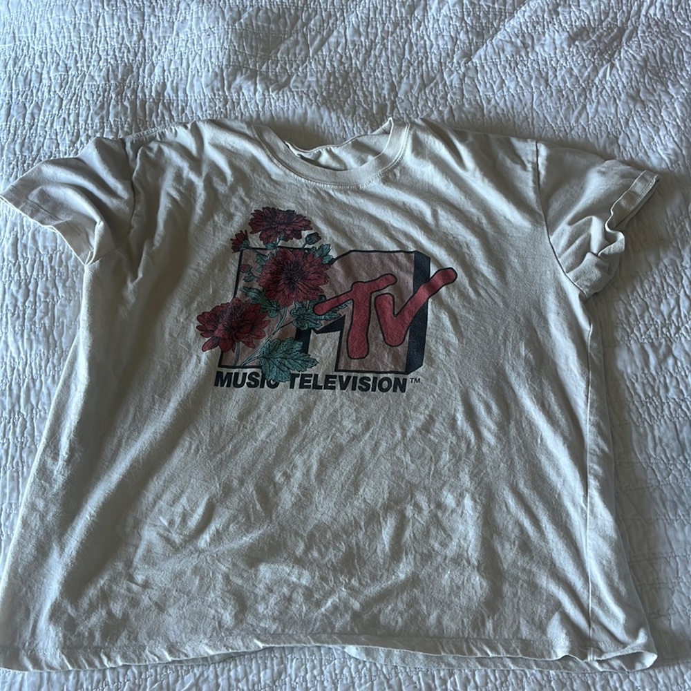 Floral mtv tshirt
